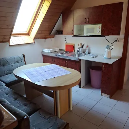 Zolka Vendeghaz 3* バダチョニトマイ